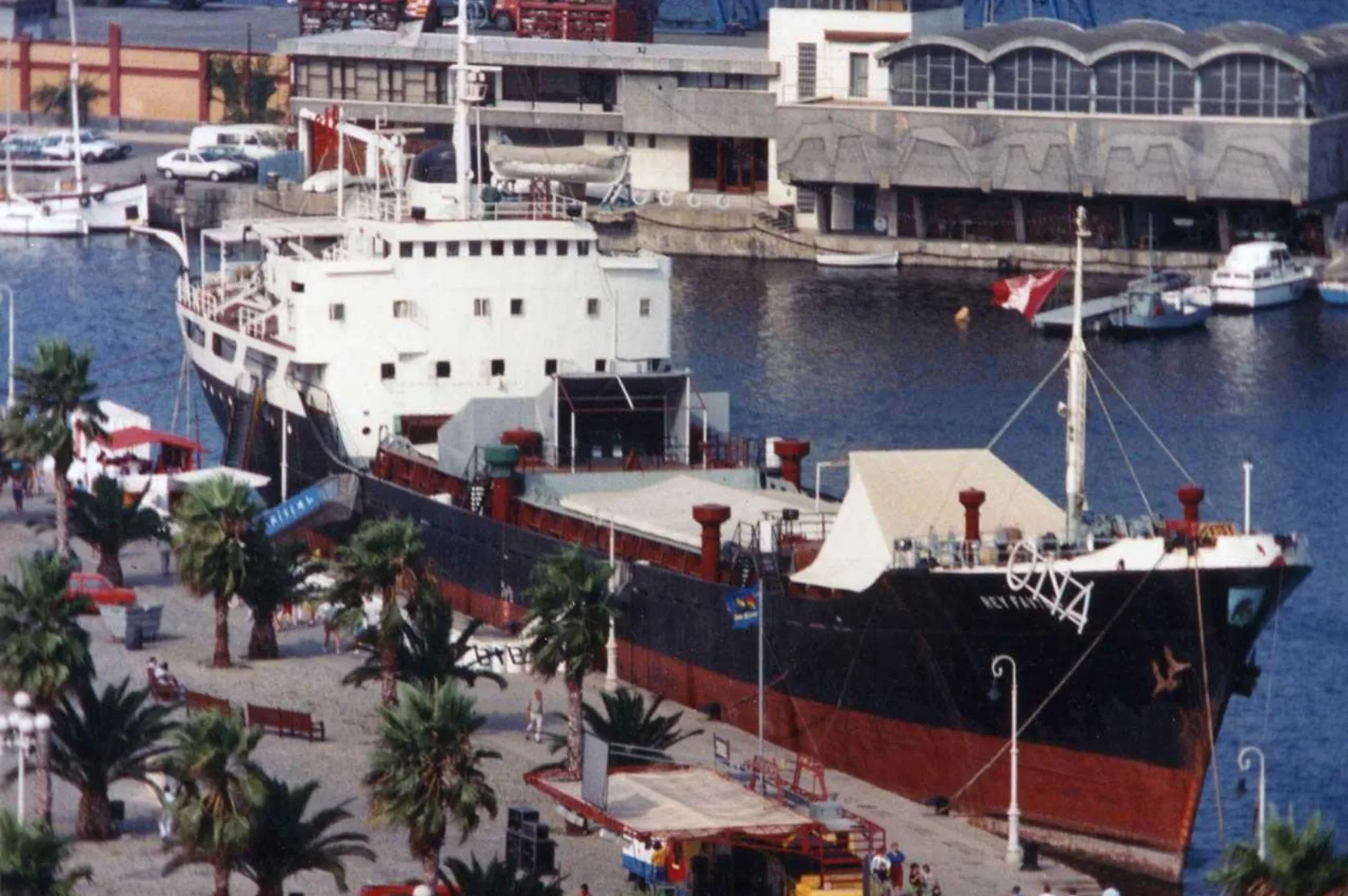 100 anys a Barcelona. Mariscal al Moll de la Fusta. Varis Arquitectes