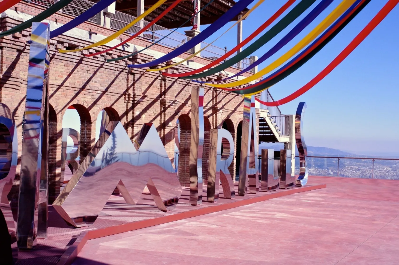 Atracció Miramiralls al Tibidabo. Varis Arquitectes