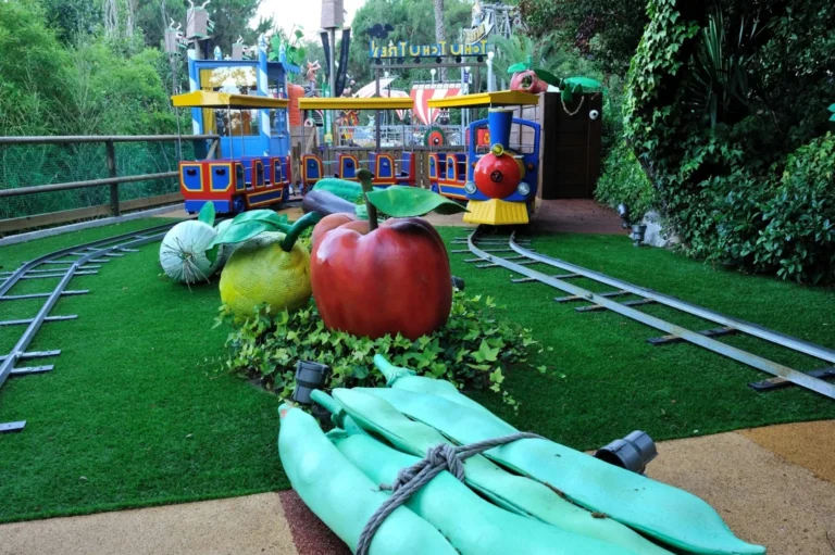 Atracció “Txu-txu-tren” al Tibidabo