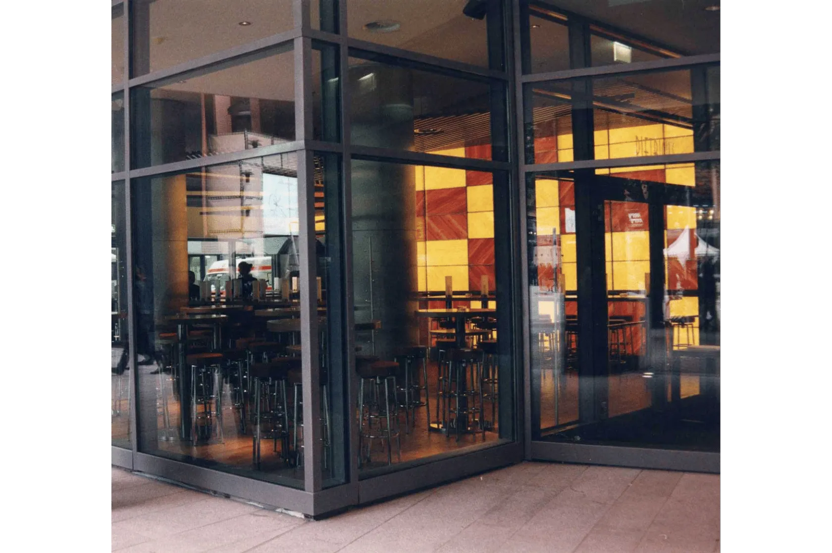 Bar Diedritch's Varis Arquitectes