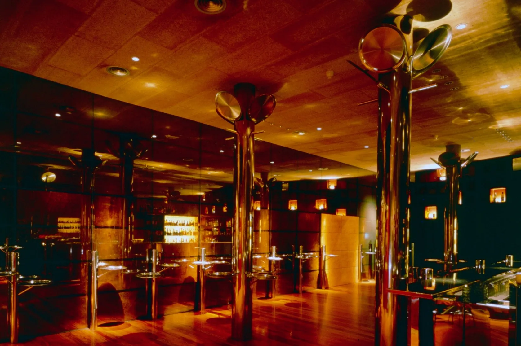 Bar Zsa Zsa Varis Arquitectes