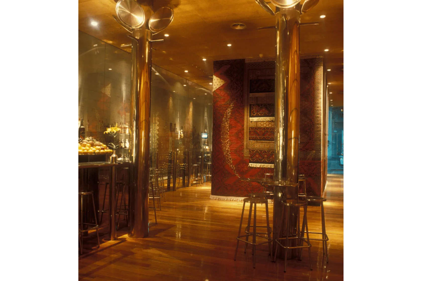 Bar Zsa Zsa Varis Arquitectes