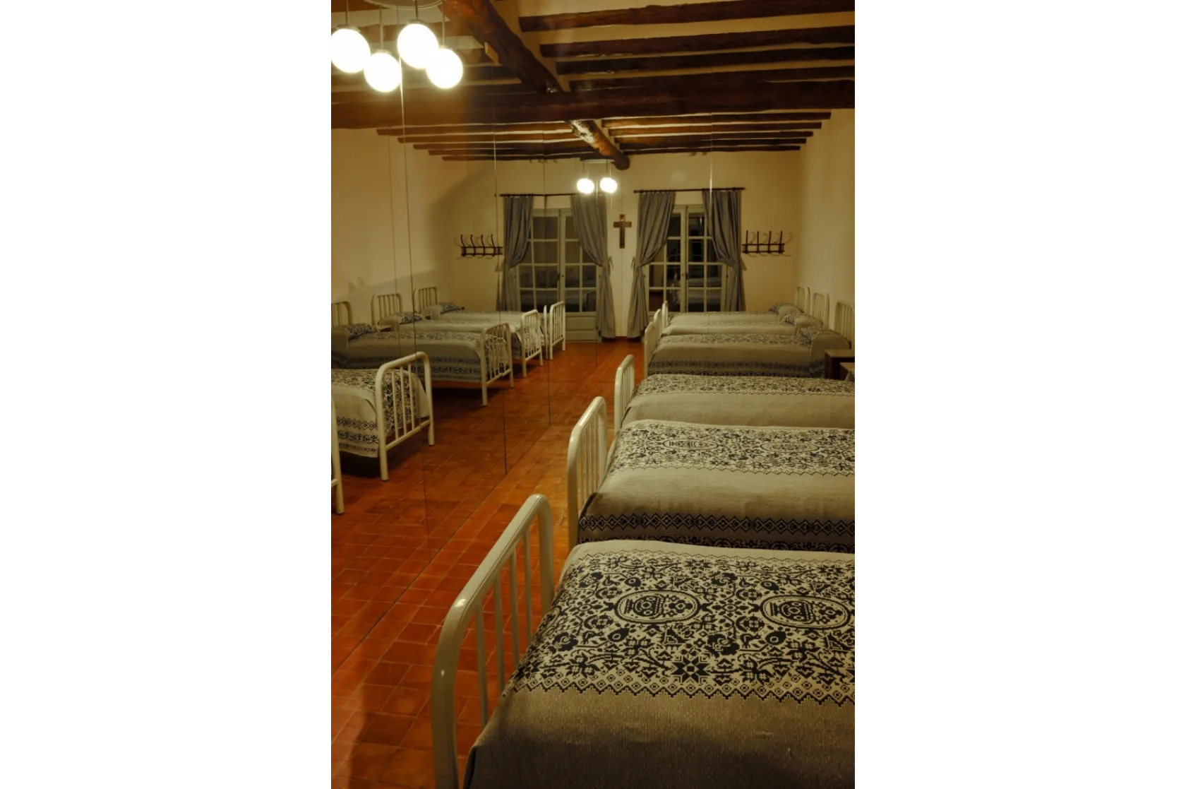 Casa Asil d'Aitona de les Germanetes dels Ancians Desemparats. Varis Arquitectes