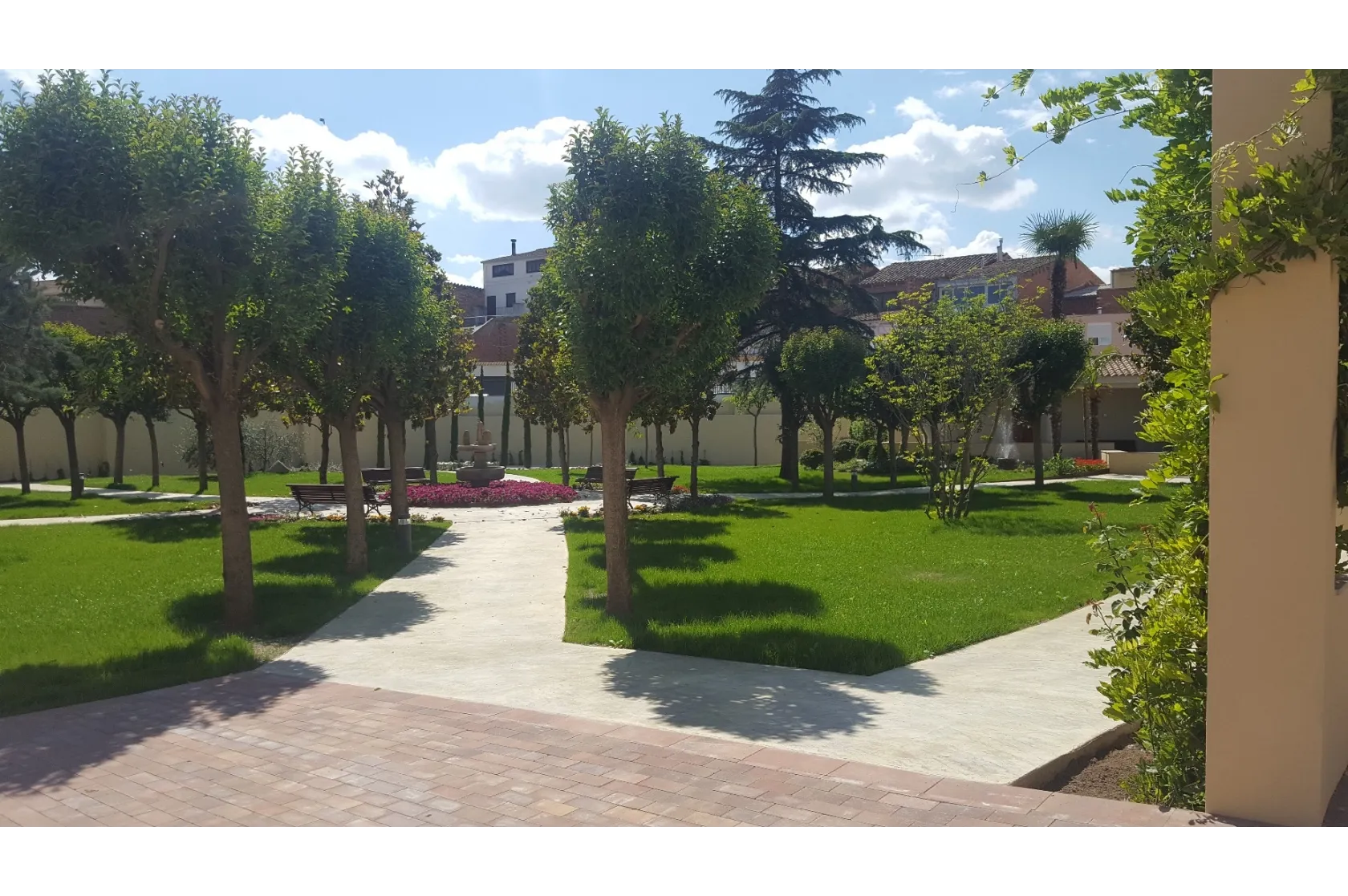 Casa Museu de les Germanetes dels Ancians Desemparats. Varis Arquitectes