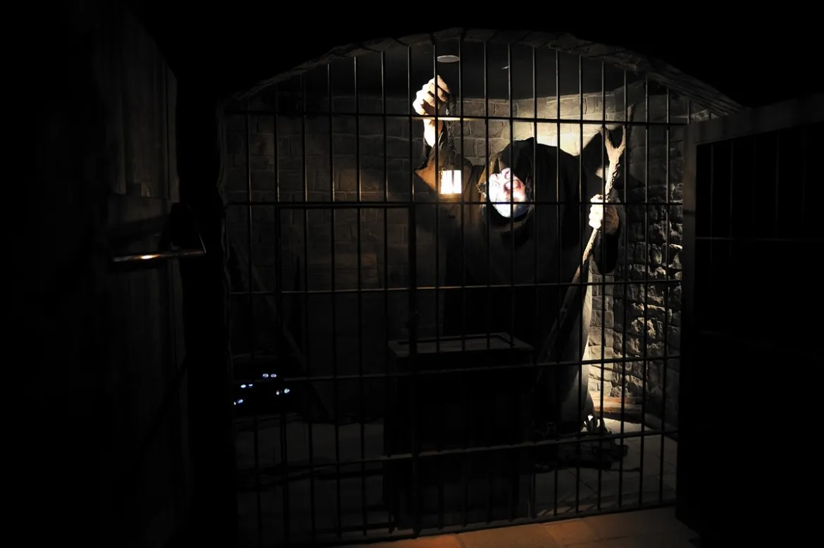 Castell dels Contes Varis Arquitectes