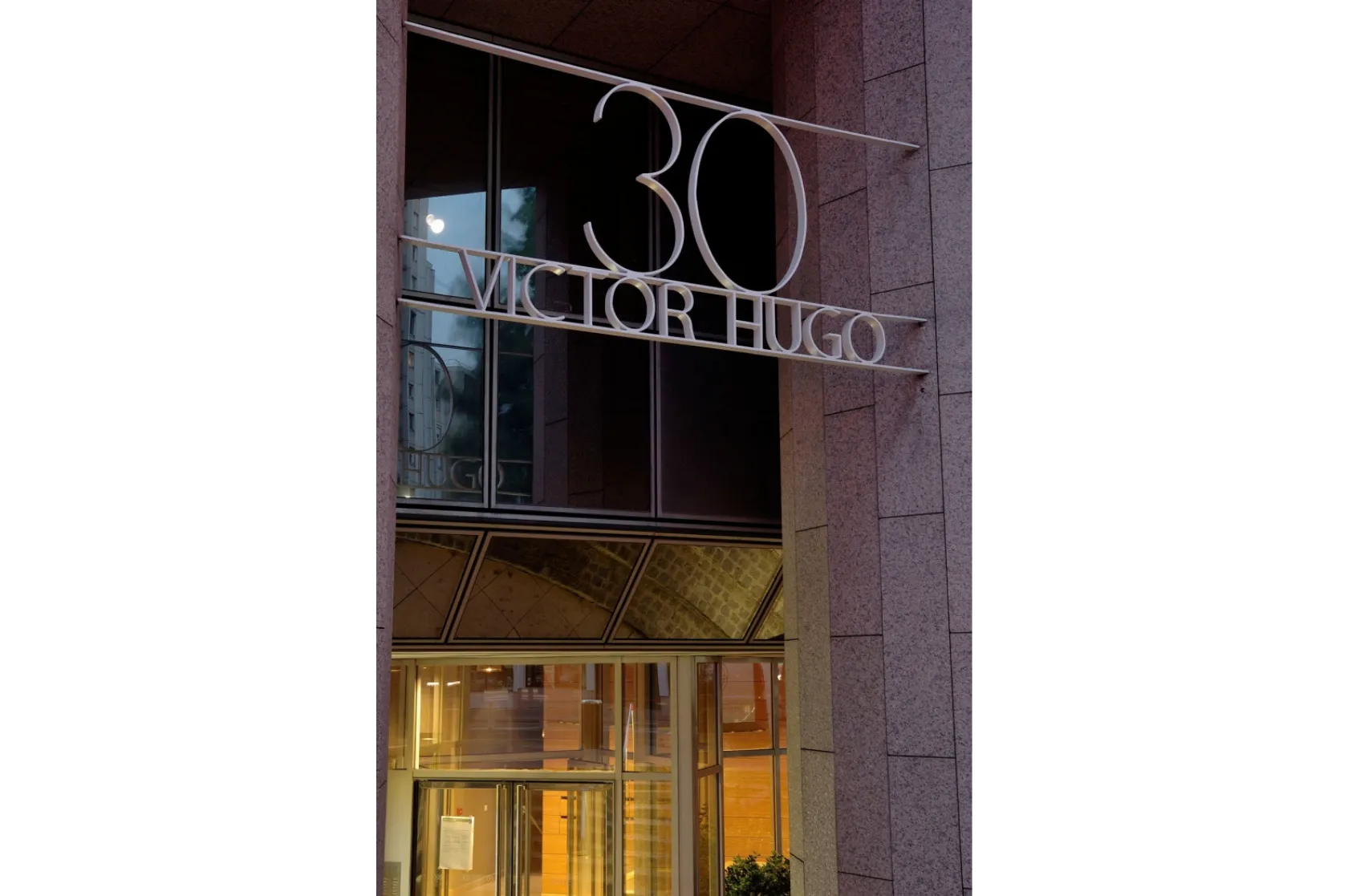 Edifici d'oficines Victor Hugo. Varis Arquitectes