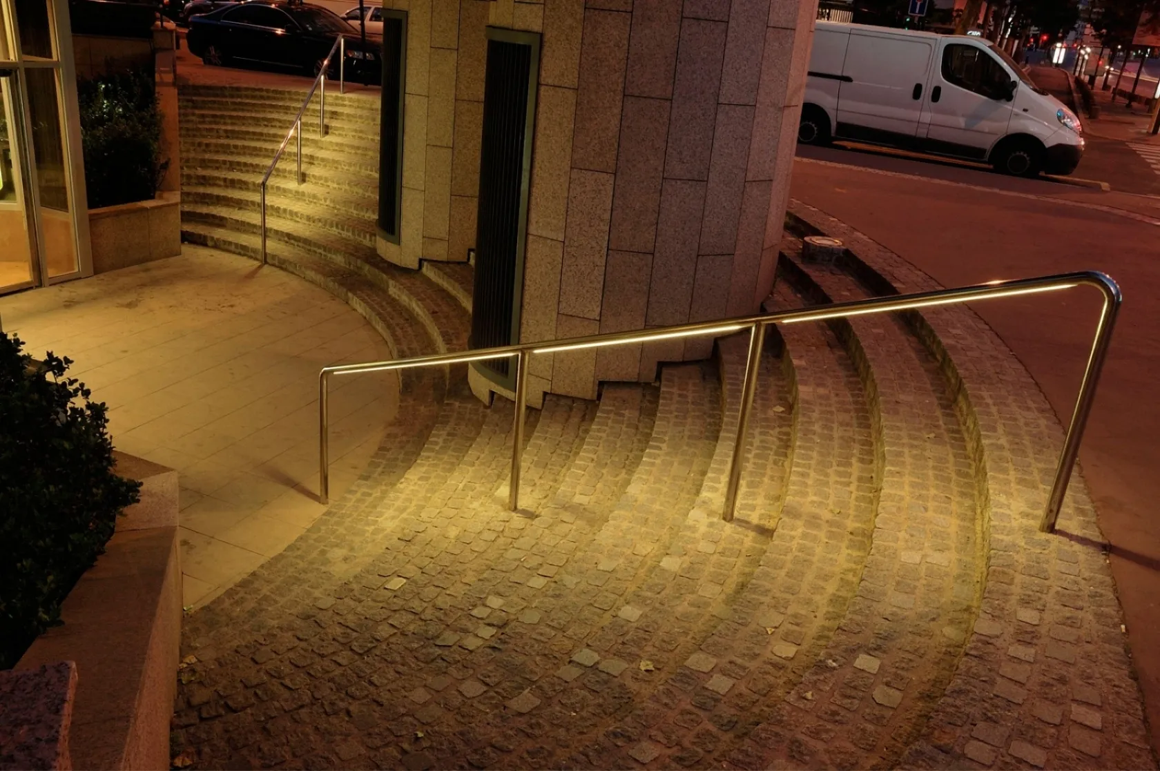 Edifici d'oficines Victor Hugo. Varis Arquitectes