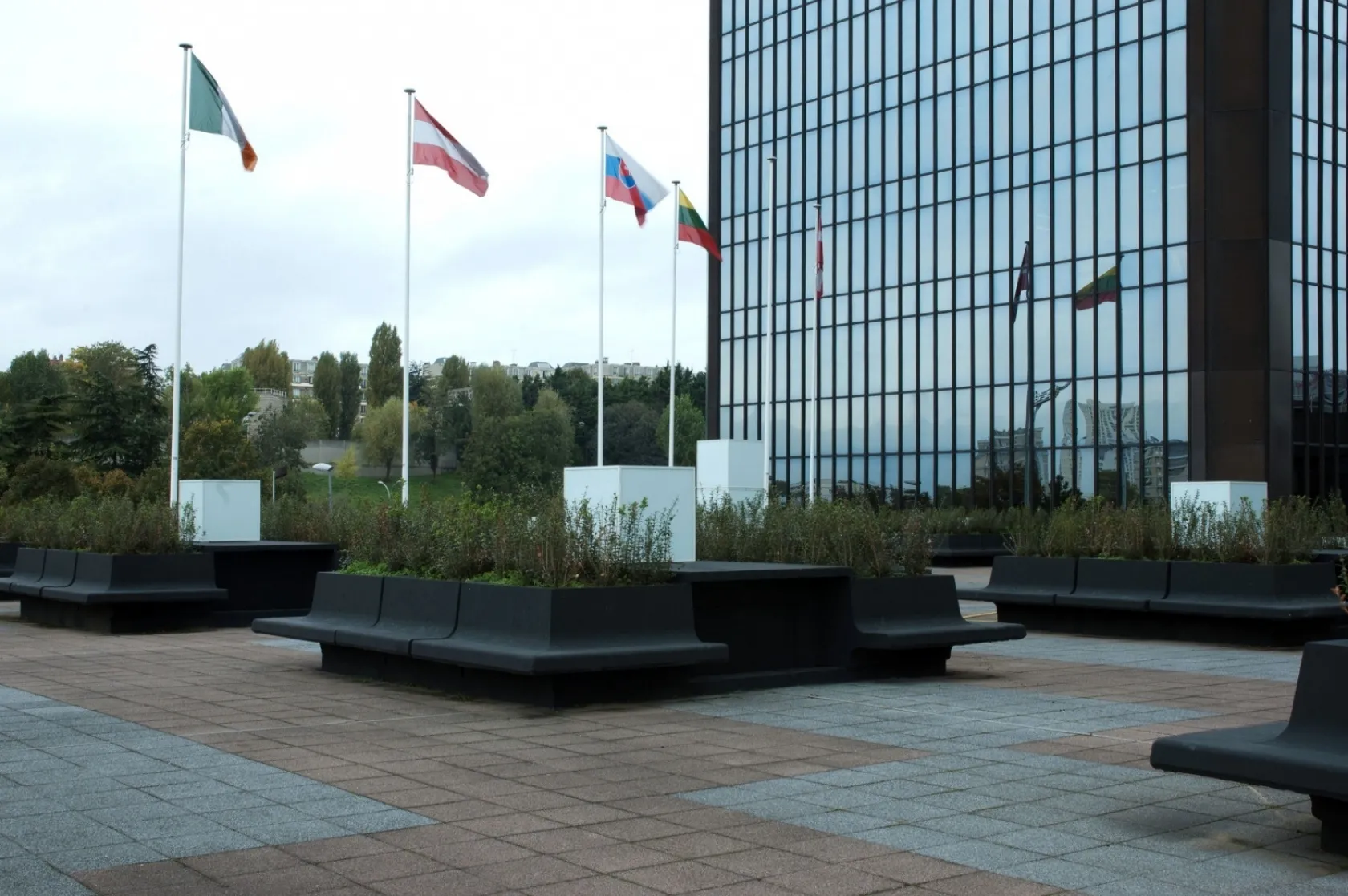 Edificis d'Oficines Tours Mercuriales. Varis Arquitectes