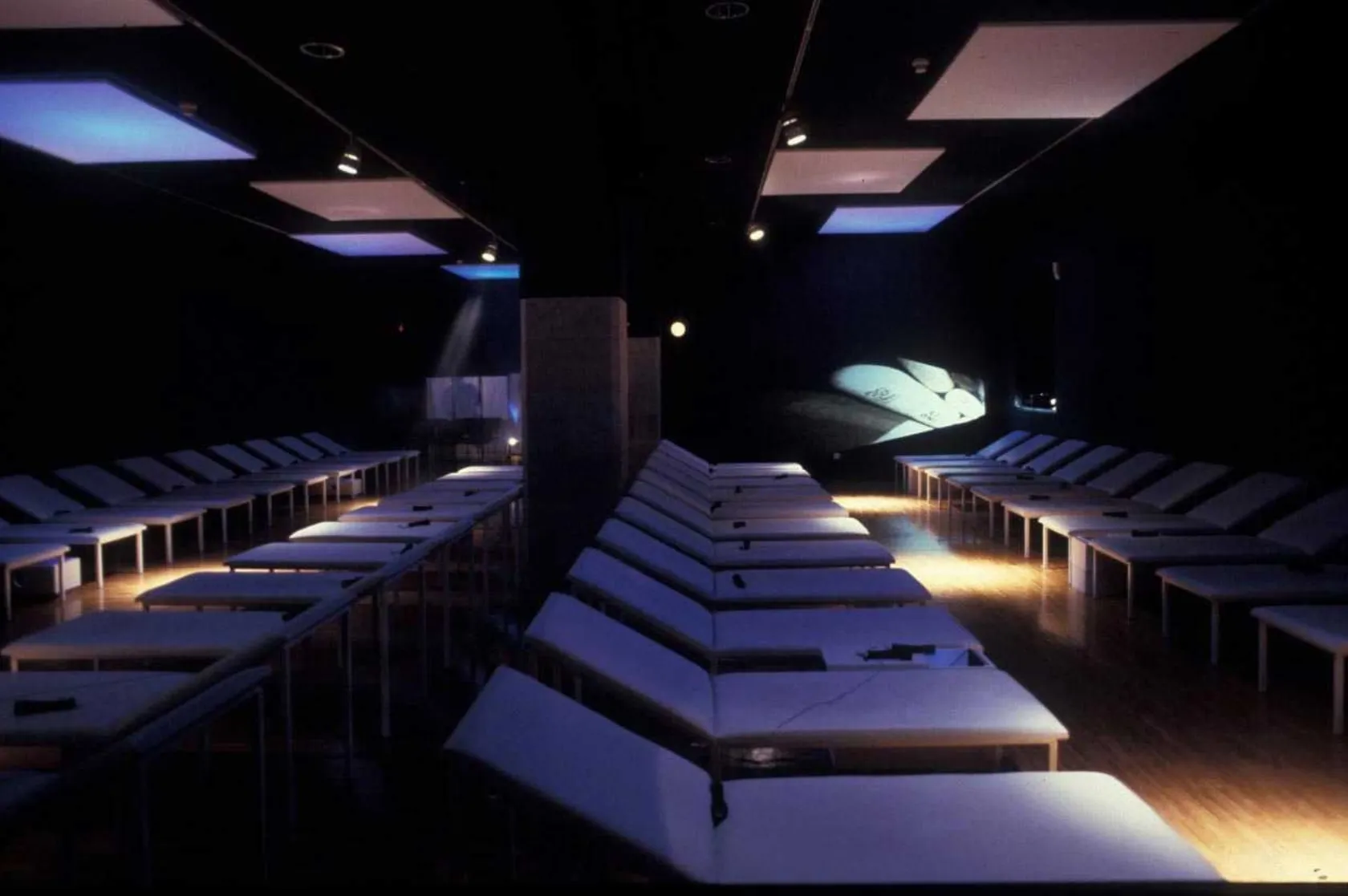 Equipatge per al 2000: Més Depressa, Més Depressa. Varis Arquitectes