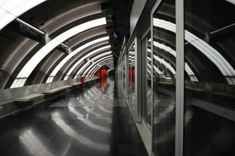 Estació de Metro Foneria L10 sud