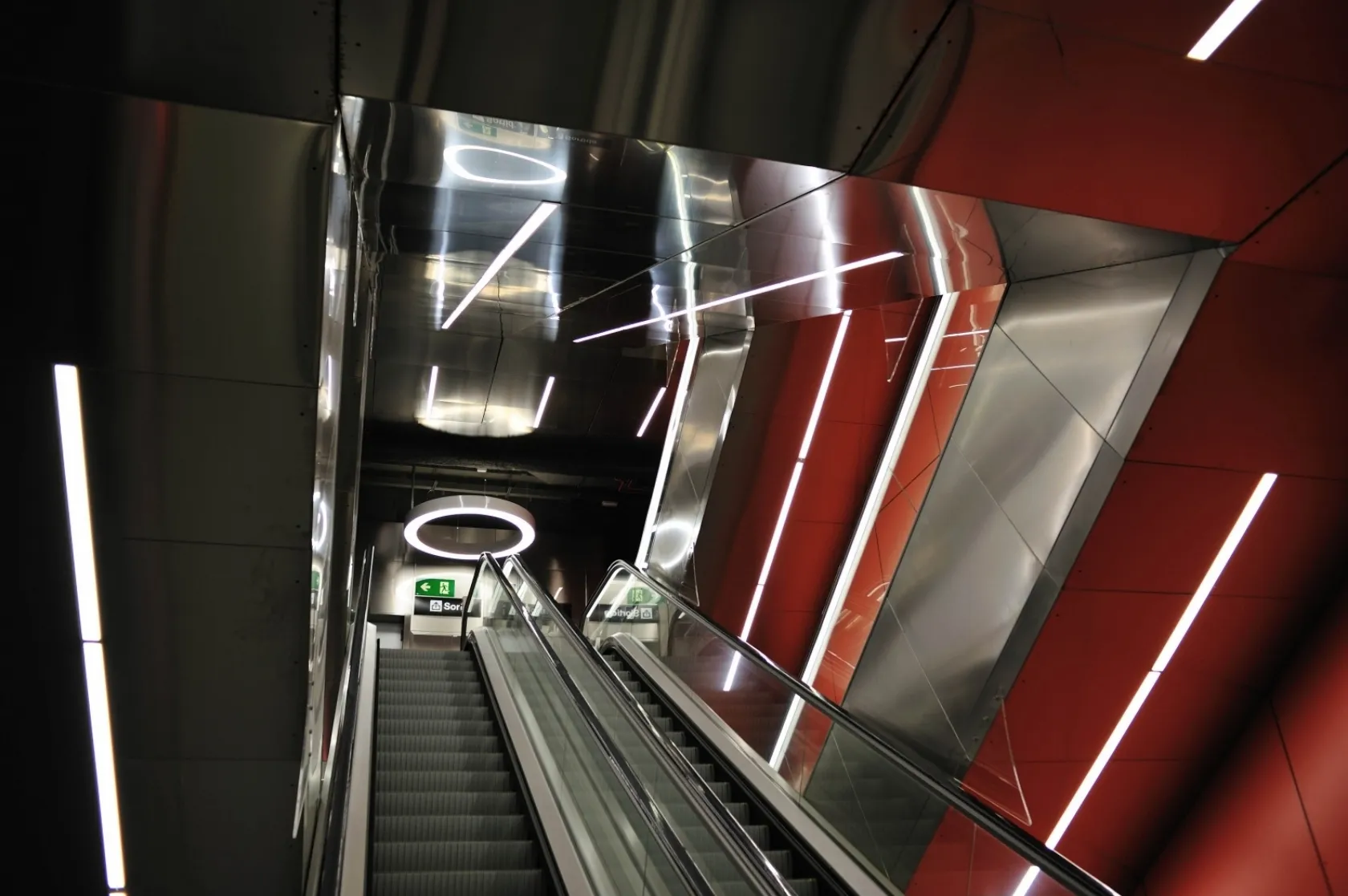 Estació de Metro Foneria L10 sud. Varis Arquitectes