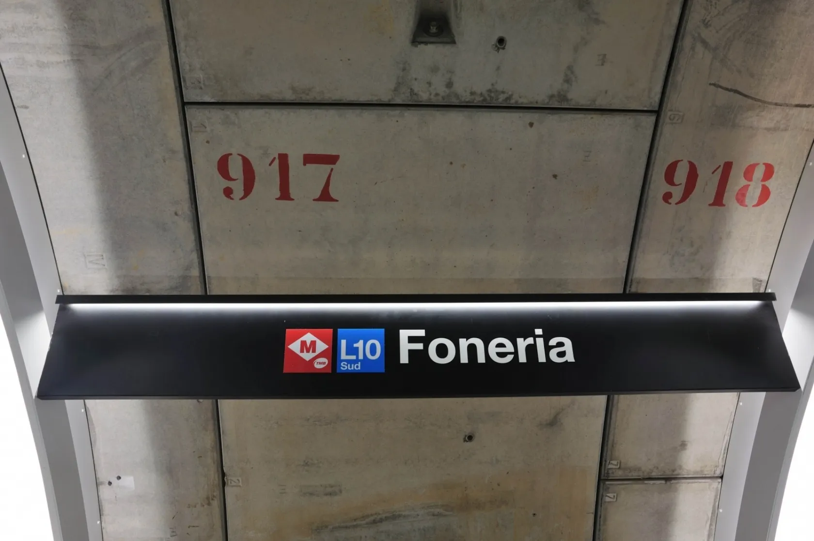 Estació de Metro Foneria L10 sud. Varis Arquitectes