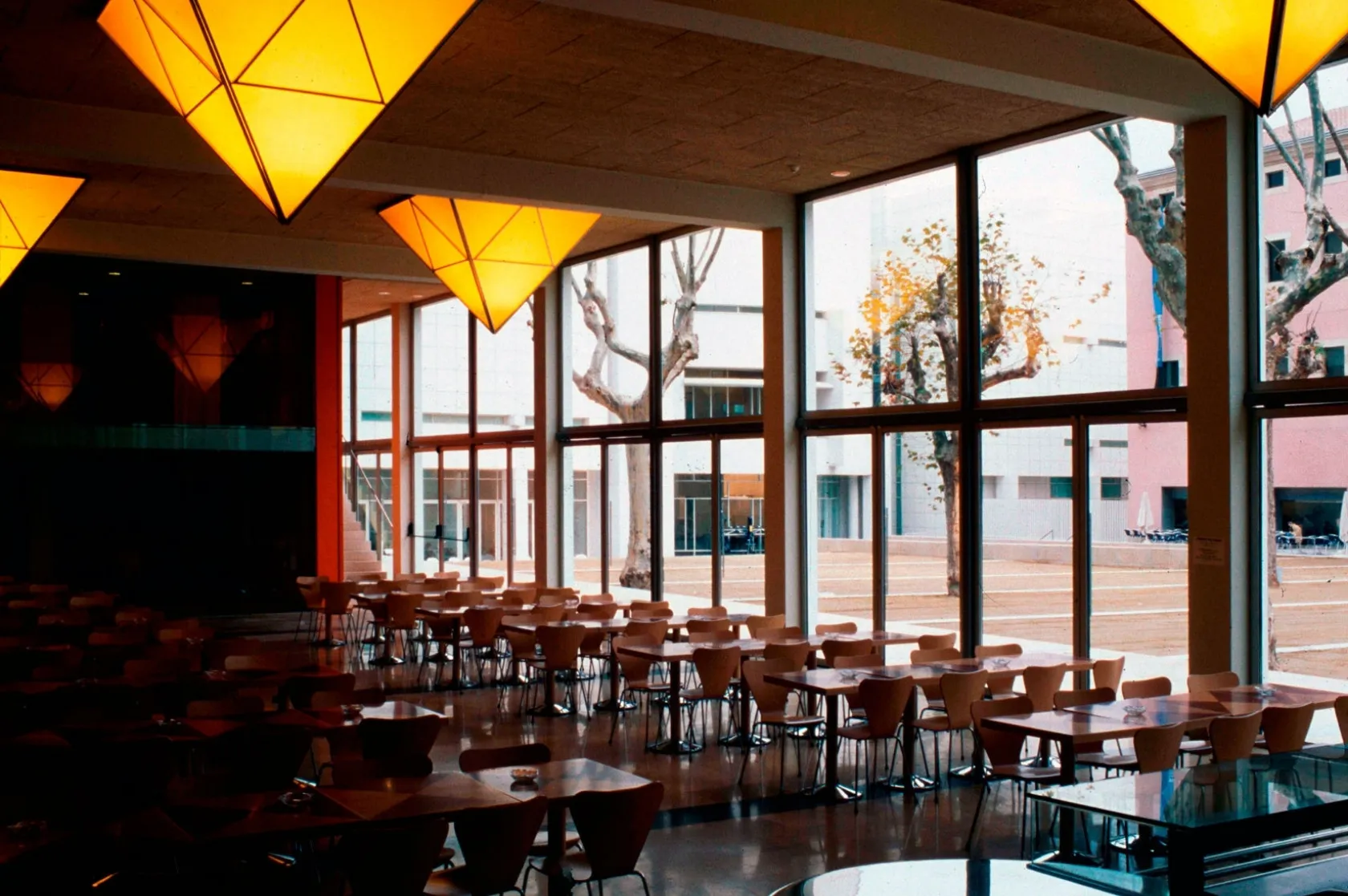 Facultat de Ciències de la Comunicació Varis Arquitectes