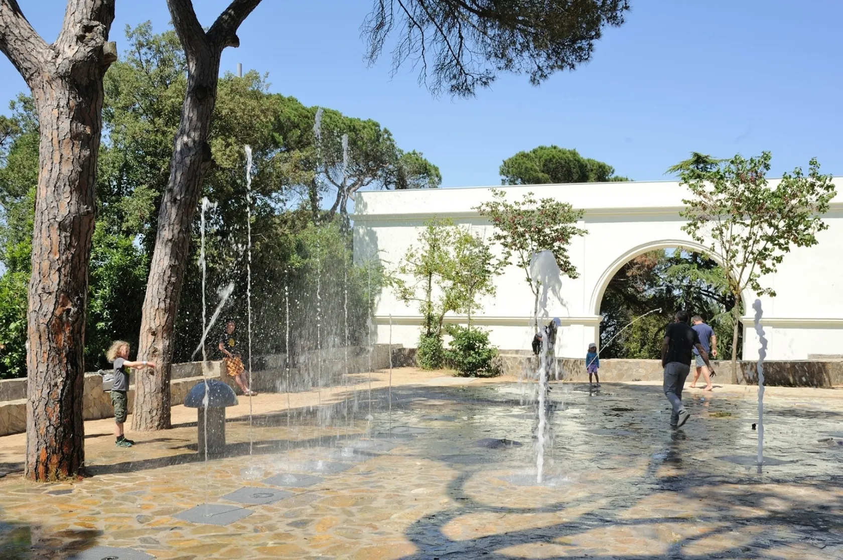Fonts interactives al Tibidabo. Varis Arquitectes.