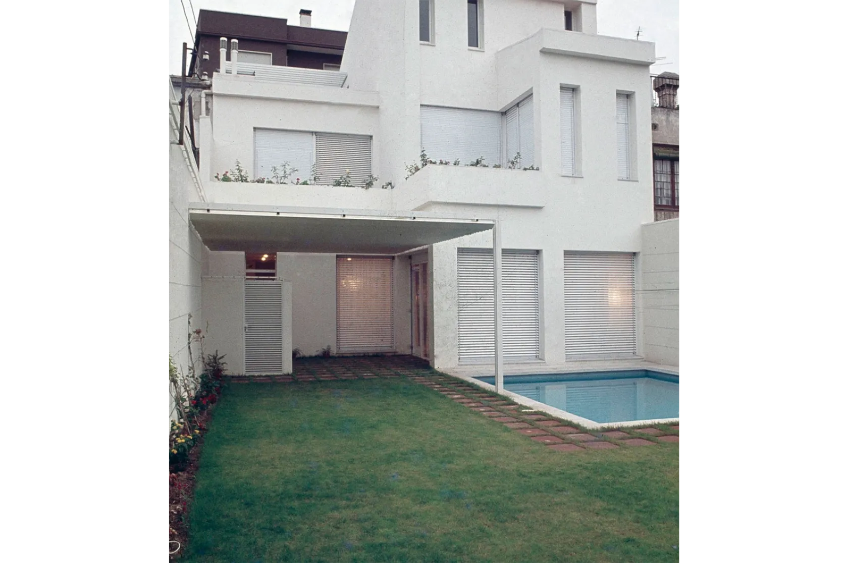 Habitatges Vintró. Varis Arquitectes