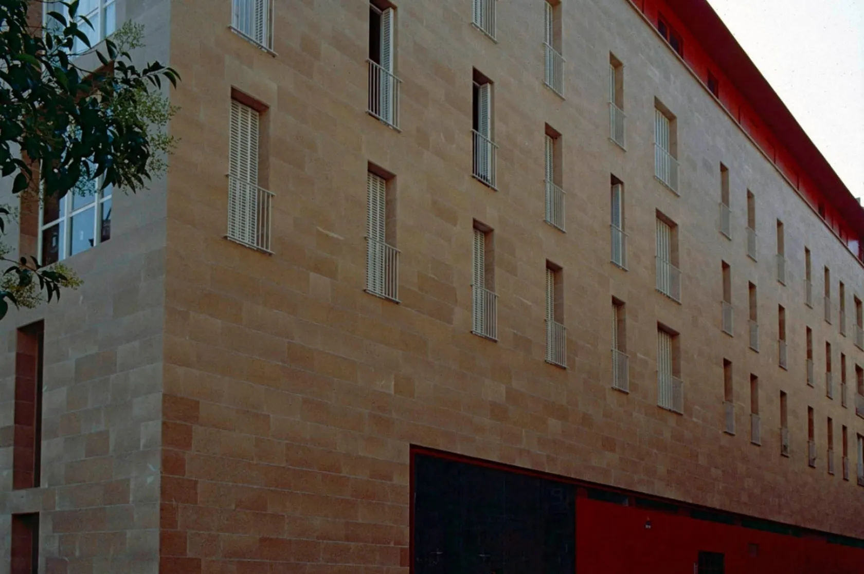 Habitatges Pedró. Varis Arquitectes