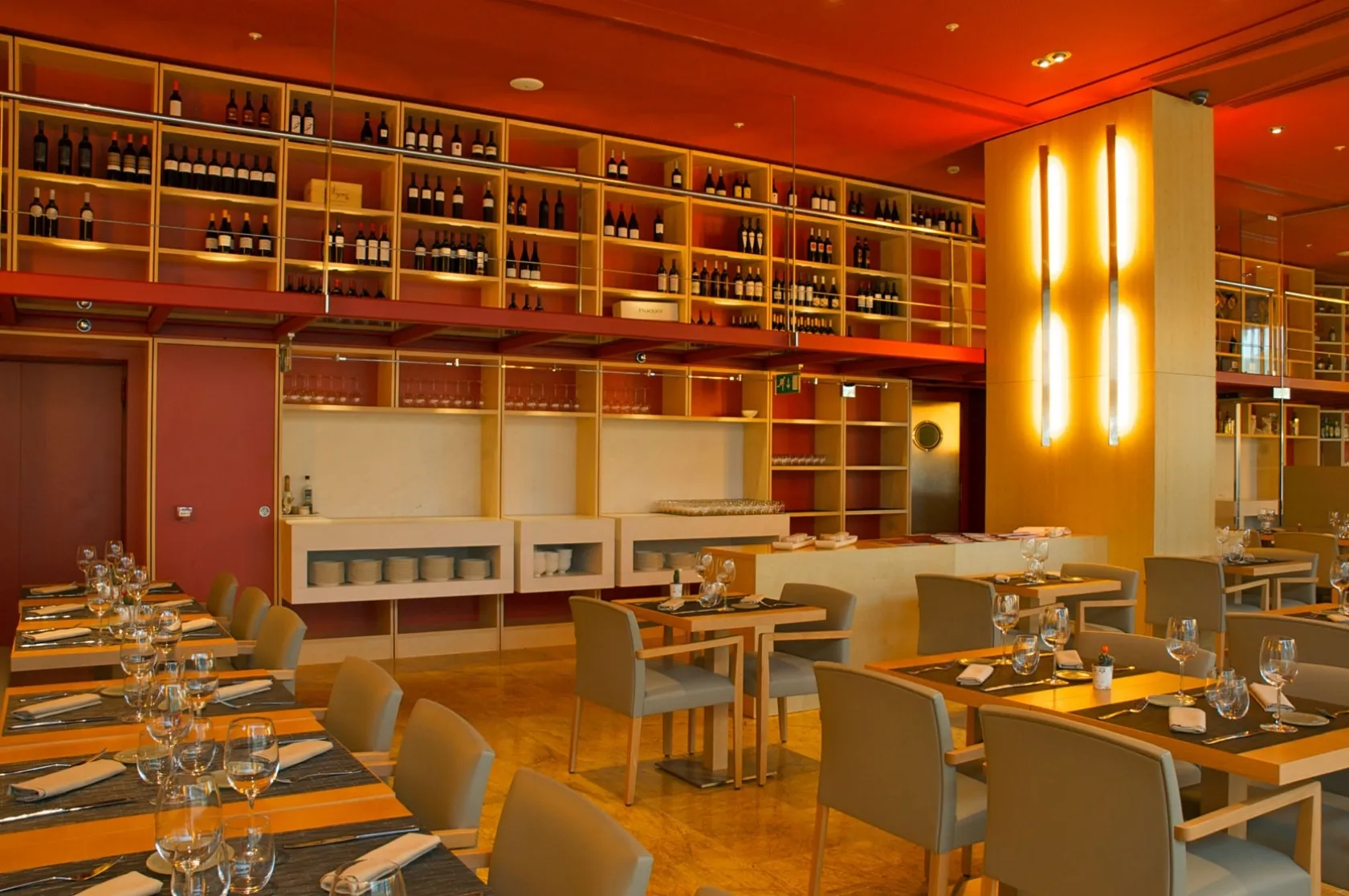 Hotel Diagonal Zero. Varis Arquitectes