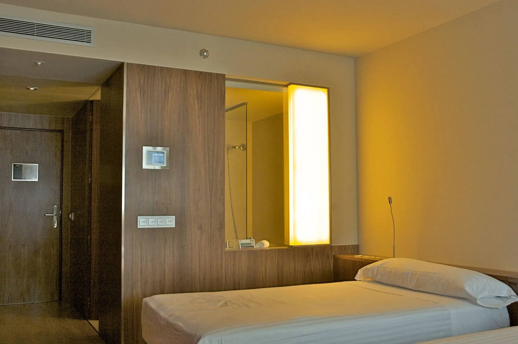 Hotel Diagonal Zero. Varis Arquitectes