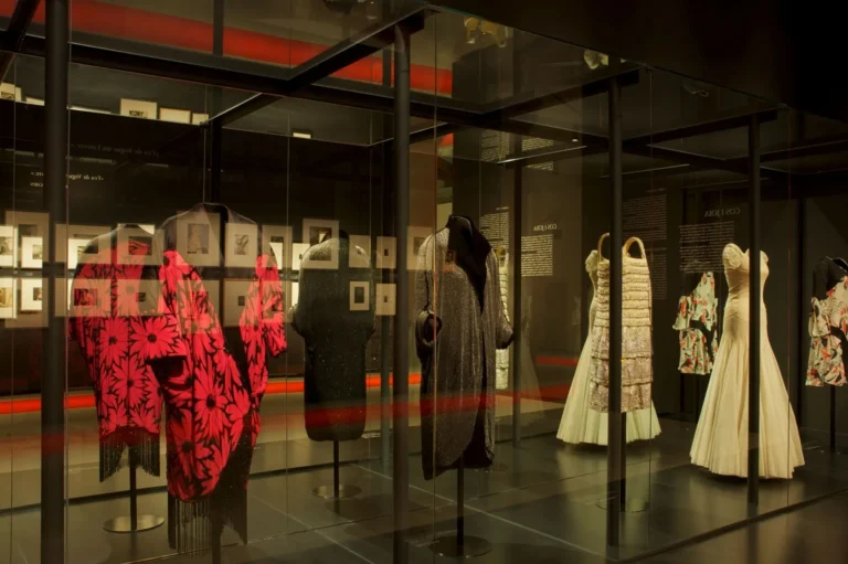 Joies d’Artista. Del Modernisme a l’Avantguarda