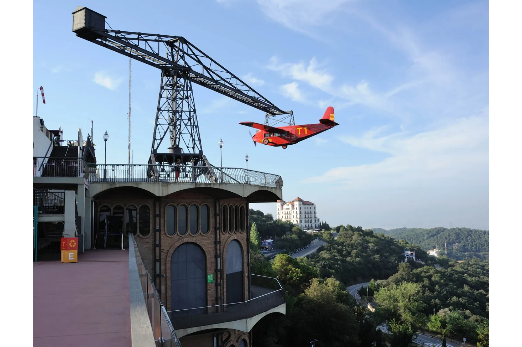 L' Avió del Tibidabo. Varis Arquitectes