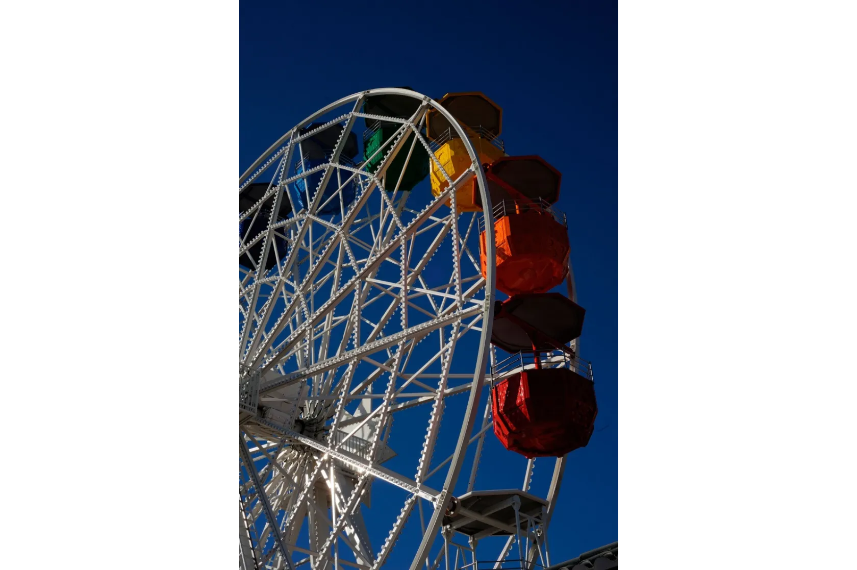 Nòria i Plaça d'accés al Tibidabo. Varis Arquitectes