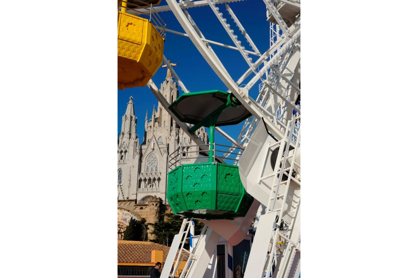 Nòria i Plaça d'accés al Tibidabo. Varis Arquitectes