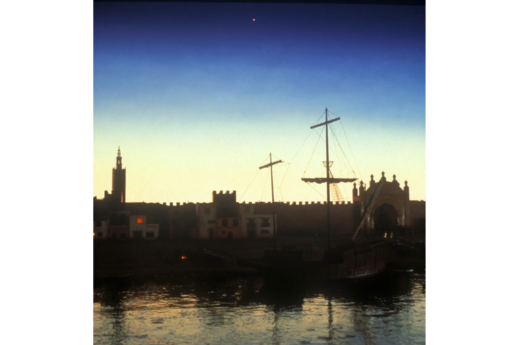 Pavelló de la Navegació Terra. Varis Arquitectes