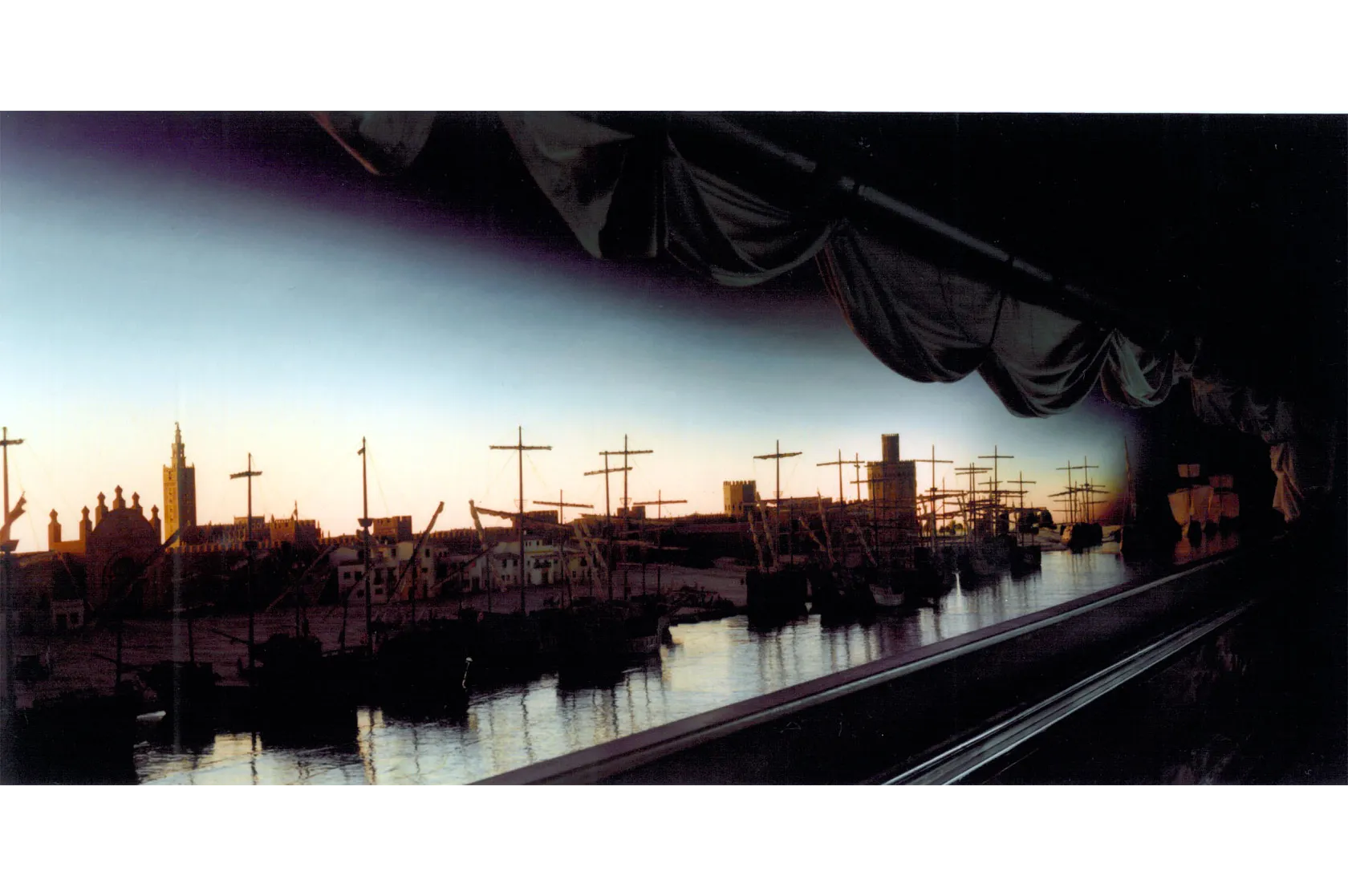 Pavelló de la Navegació Terra. Varis Arquitectes