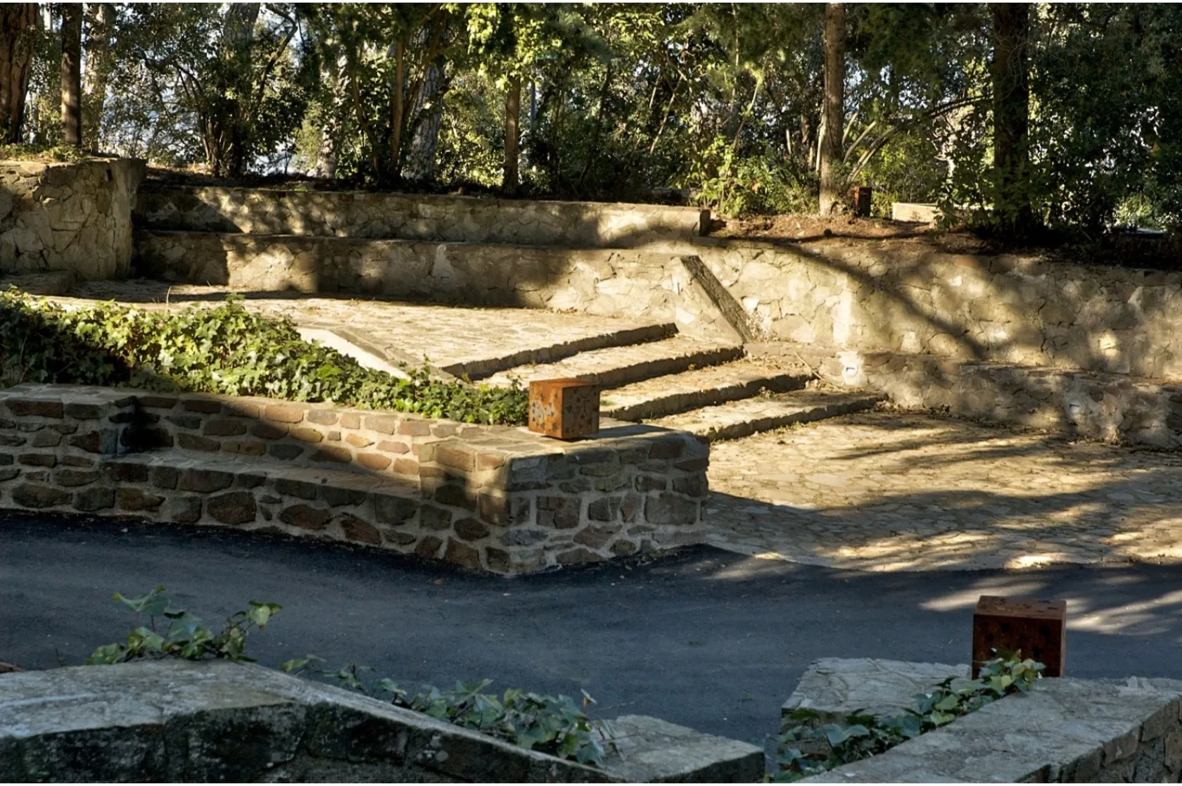 "Plaça dels Somnis" al Tibidabo. Varis Arquitectes