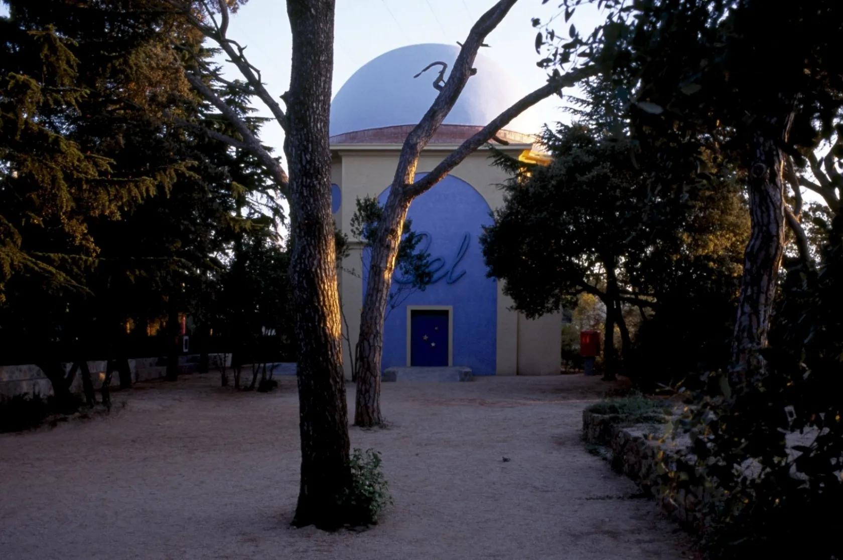 "Plaça dels Somnis" al Tibidabo. Varis Arquitectes