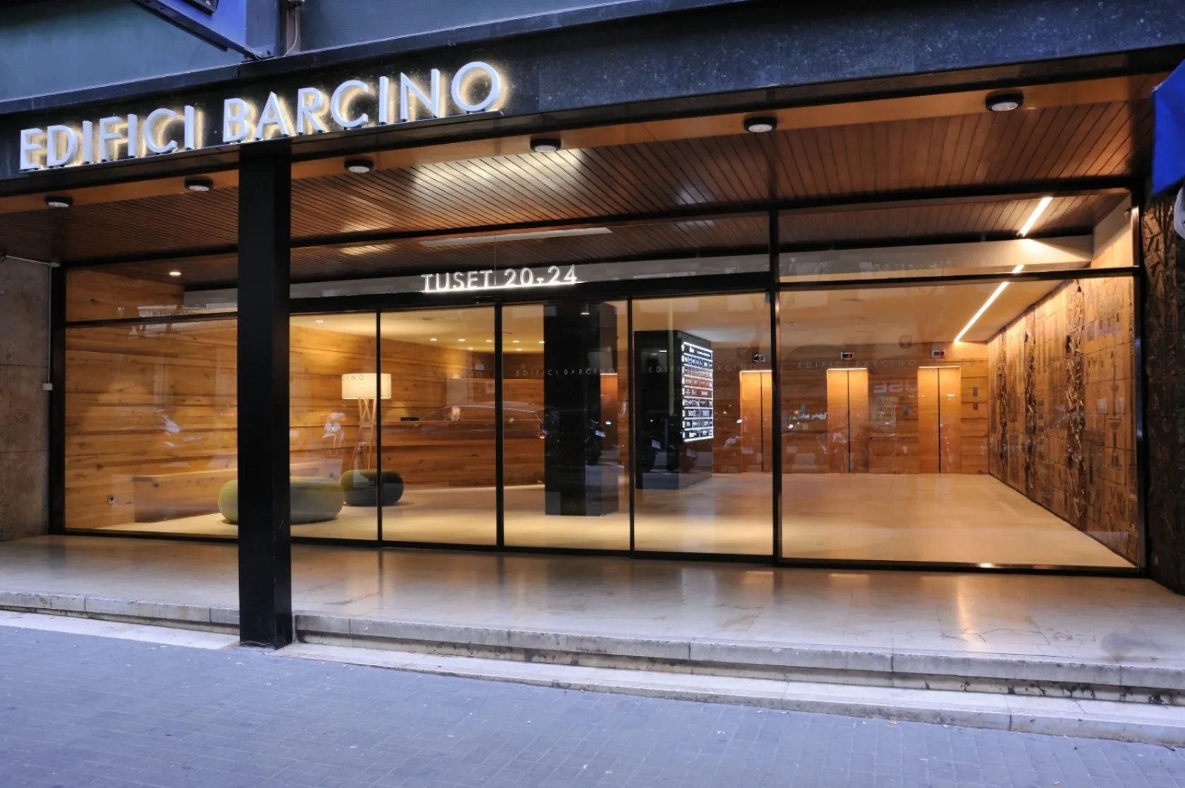 Reforma Vestíbul Oficines Edifici Barcino. Varis Arquitectes