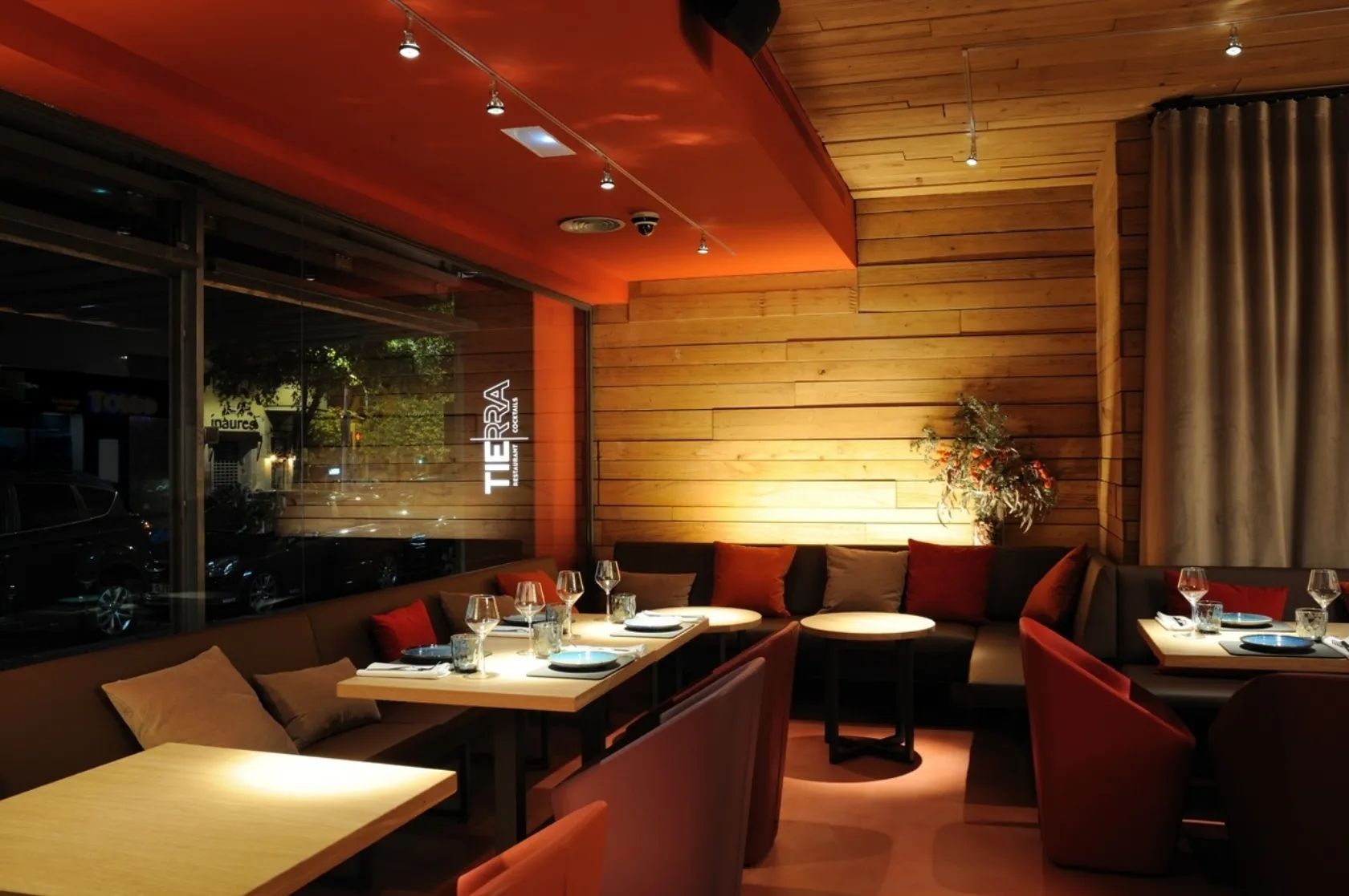 Restaurant TIERRA. Varis Arquitectes