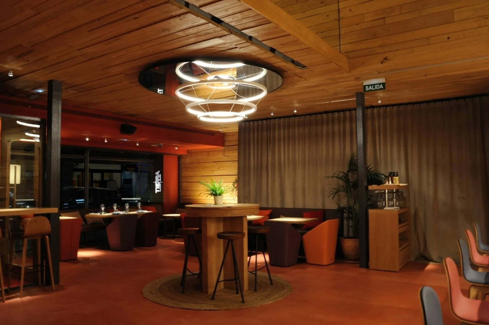 Restaurant TIERRA. Varis Arquitectes