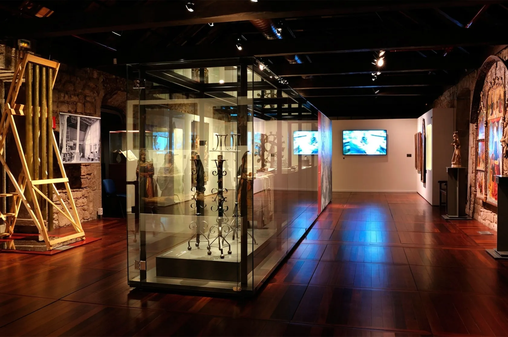 The Gaudí Exhibition Center. Varis Arquitectes