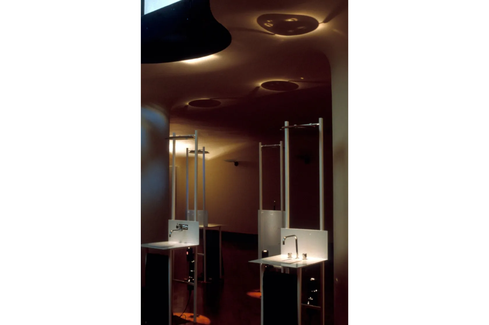 De Jacobsen a Siza Vieira- Els mestres en el bany. Varis Arquitectes