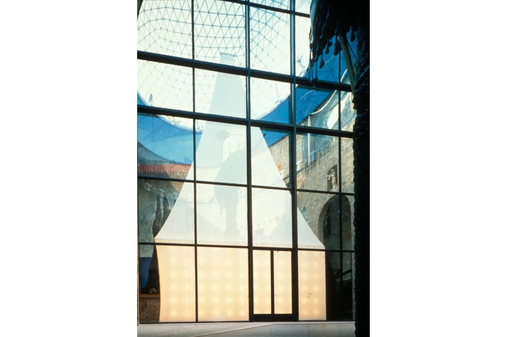 Salvador Dalí. El Pa. Varis Arquitectes.