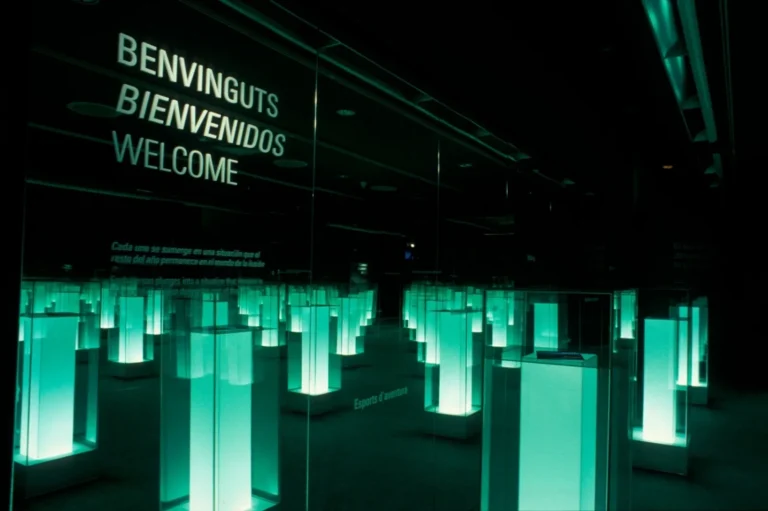 Welcome. 100 Anys de Turisme a les Illes Balears