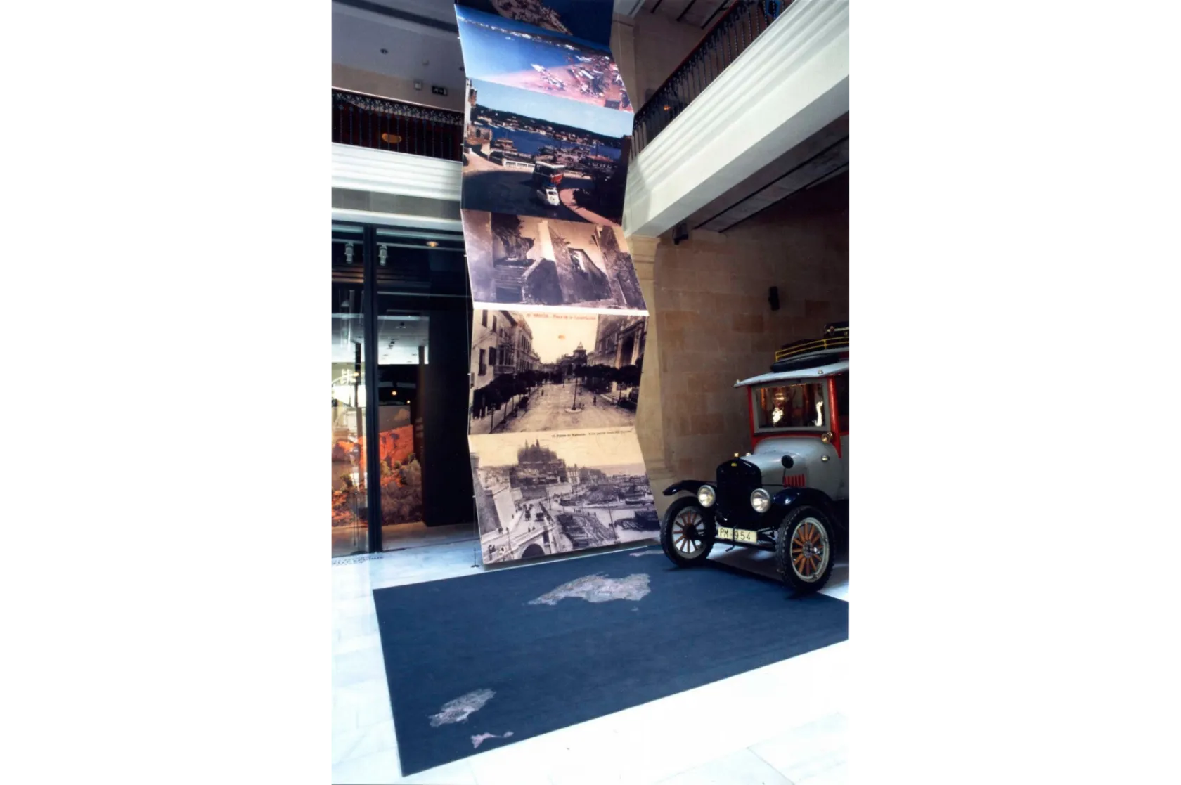 Welcome. 100 Anys de Turisme a les Illes Balears. Varis Arquitectes